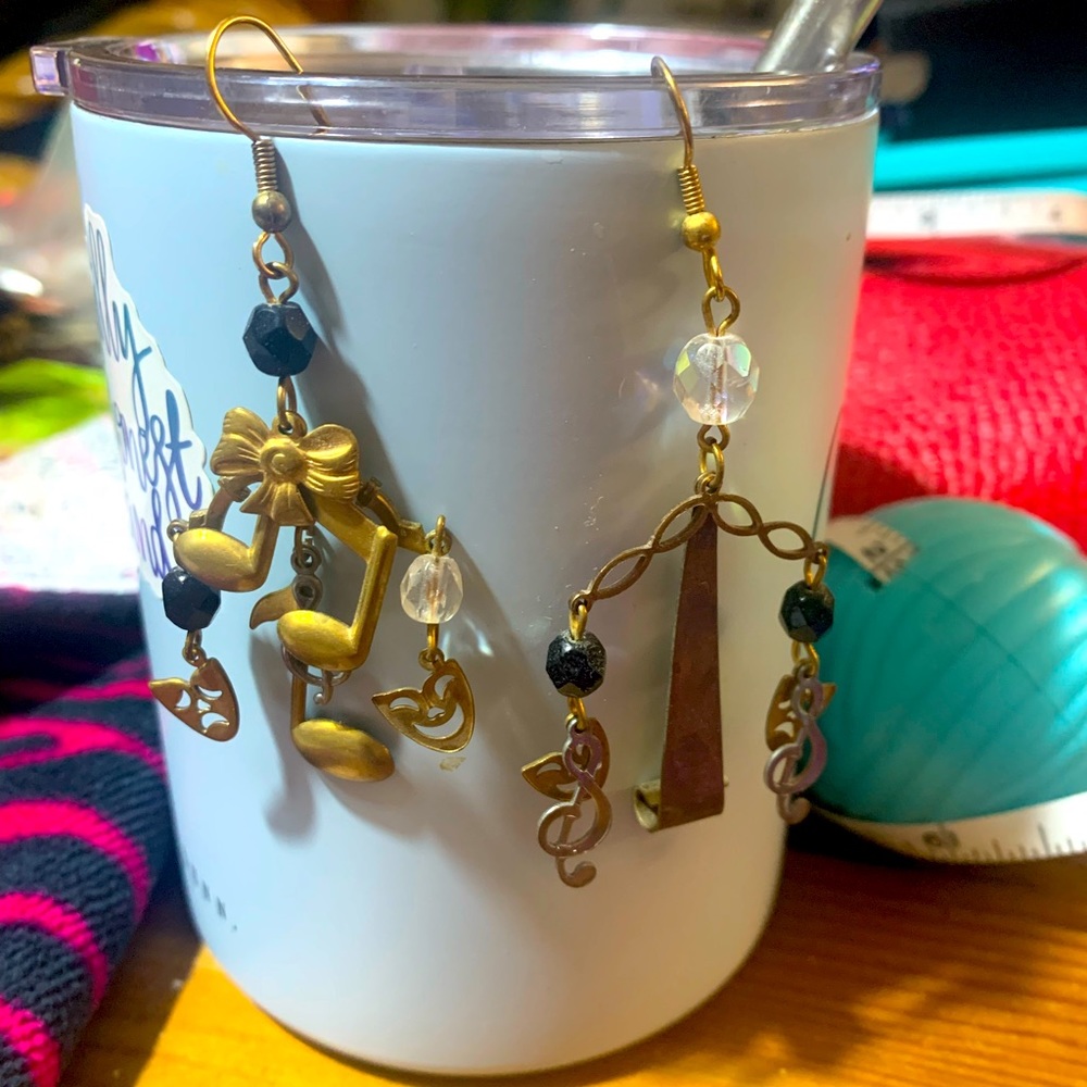 Vintage 90s Music 🎶 chandelier earrings